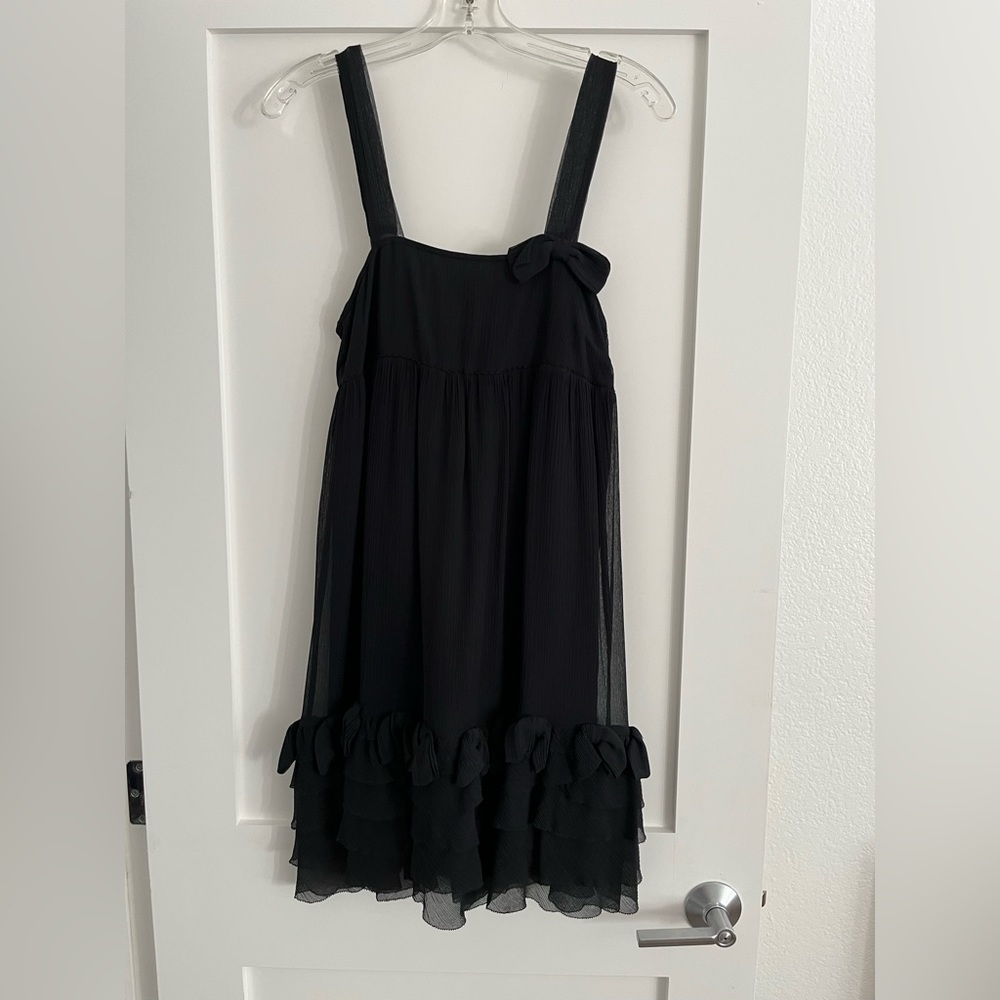 Juicy black dress with bow details